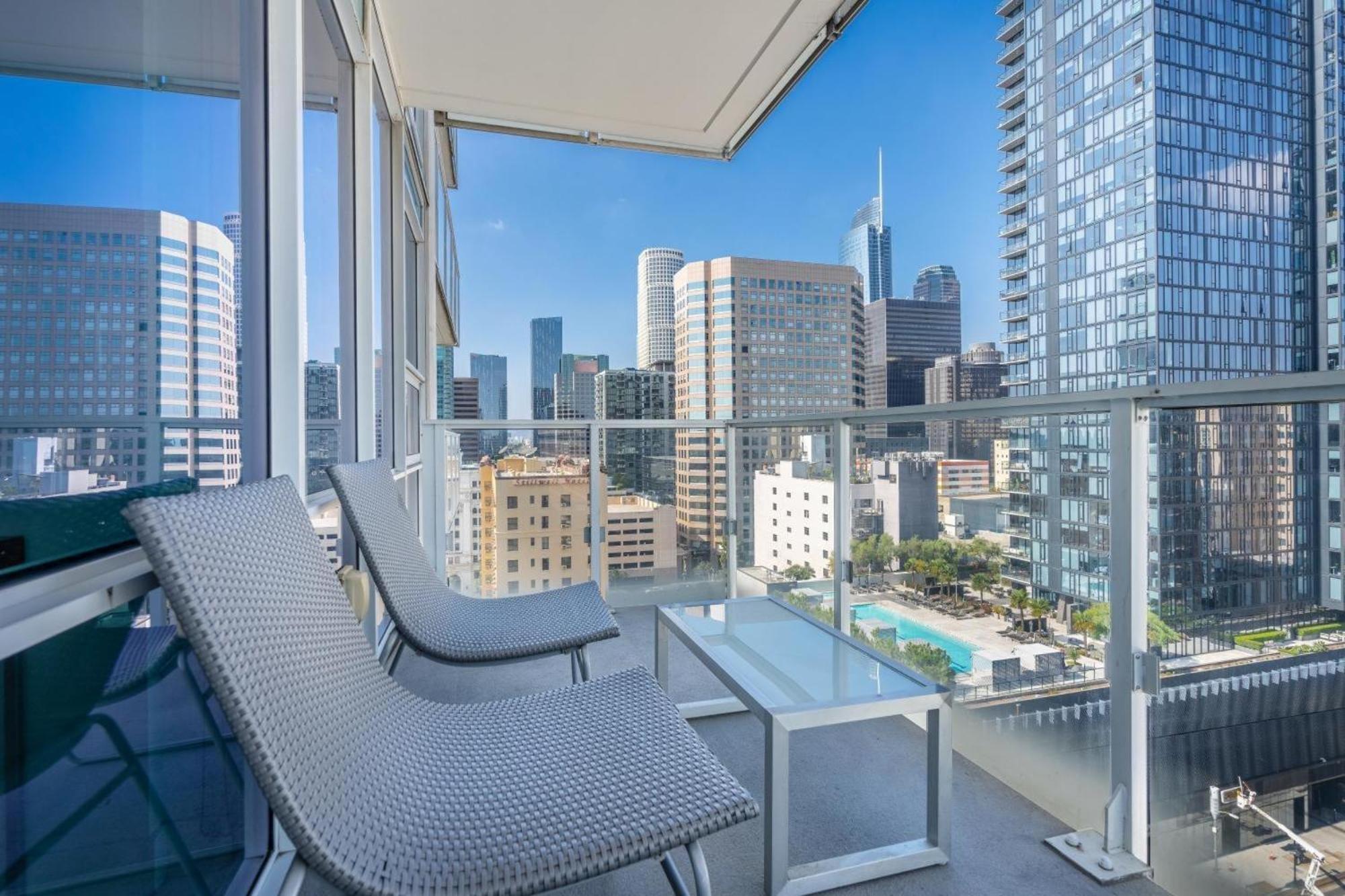 דירות לוס אנג'לס 2 Bed 2 Bath Contemporary High Rise Dtla Living מראה חיצוני תמונה